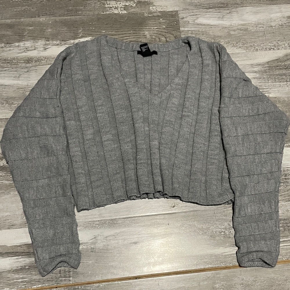 Gray Ribbed V-Neck Cropped Sweater